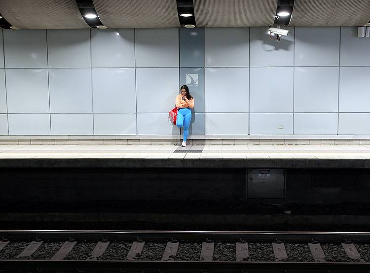 कोरोना सुन ले...अकेले हैं तो क्या गम है, देखिए दुनिया की पॉजिटिव तस्वीरें