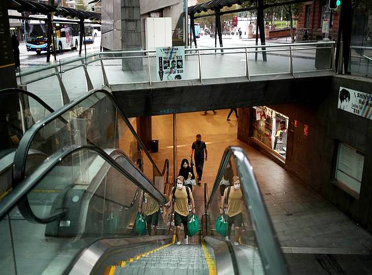 ऑस्ट्रेलियाई PM बोले- 6 महीने तक हो सकता है लॉकडाउन, लोग तैयार रहें