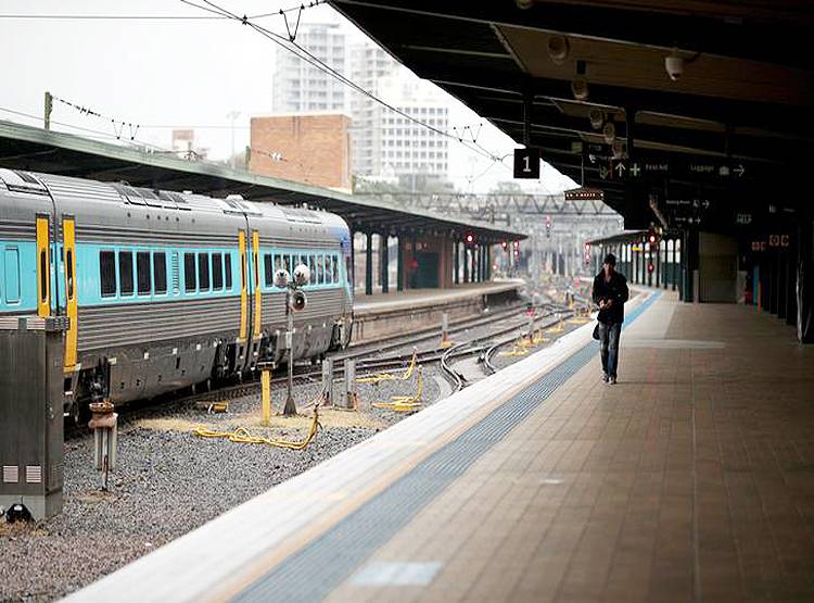 ऑस्ट्रेलियाई PM बोले- 6 महीने तक हो सकता है लॉकडाउन, लोग तैयार रहें