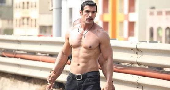 खतरों के खिलाड़ी हैं ये बॉलीवुड स्टार्स, स्टंट करते हुए आईं गंभीर चोटें