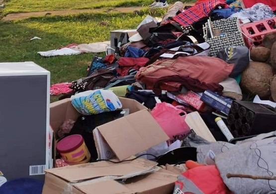 हाथ में कुल्हाड़ी लिए अपने बेटे को मारने दौड़े दक्षिण अफ्रीका के राजा