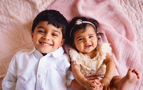 अपने बच्चों को इस खास नाम से बुलाती हैं समीरा रेड्डी, Photos