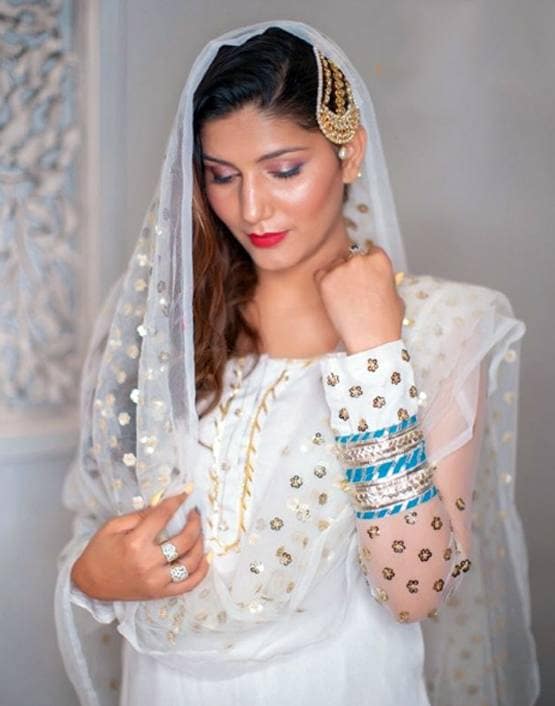 कोरोना के कहर में सपना का डिजाइनर मास्क, खास अंदाज में करवाया फोटोशूट