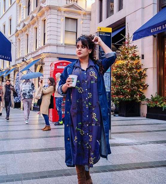 जुड़वा बच्चों को जन्म देने के बाद एक्ट्रेस को हुई परेशानी, कहा- दिनभर रोती थी