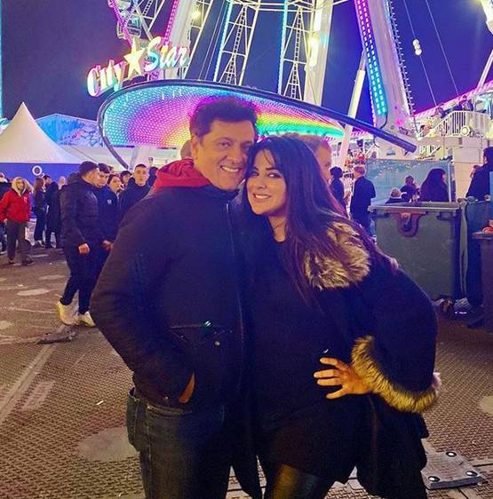 जुड़वा बच्चों को जन्म देने के बाद एक्ट्रेस को हुई परेशानी, कहा- दिनभर रोती थी