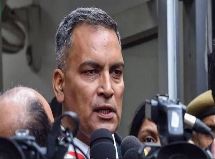 दोषियों के वकील ने कहा- रात 12 बजे क्या कर रही थी निर्भया, भड़क गई महिला