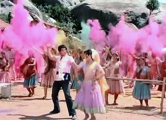 वो बॉलीवुड फिल्में जिनमें होली सीक्वेंस में आया सबसे बड़ा ट्विस्ट