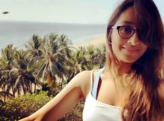 सारा ने बनाया ऑमलेट, तैमूर ने लगाए पौधे, कुछ यूं बीता स्टार्स क्वारनटीन