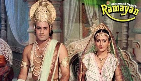 इतना बदल गई हैं रामायण की सीता, देखें सालों बाद उनका बदला हुआ लुक