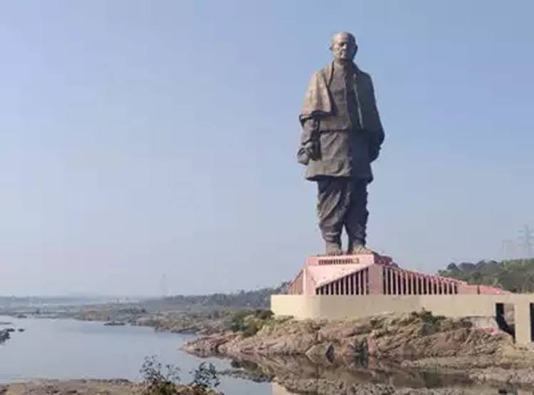 स्टैच्यू ऑफ यूनिटी देखने गए परिवार की मौत, नहर में मिलीं 5 लाशें