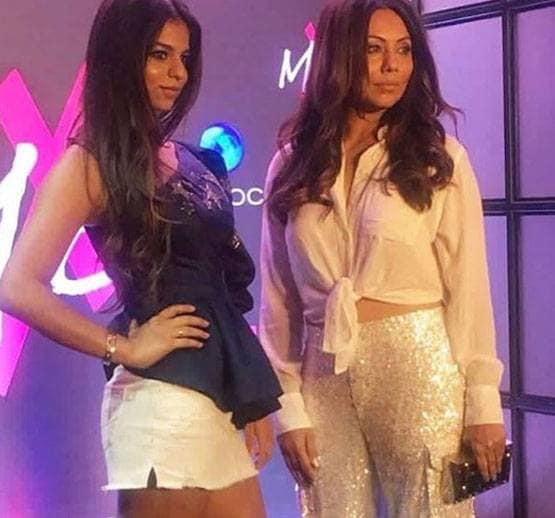 लॉकडाउन में बेटी सुहाना से मेकअप टिप्स ले रही हैं गौरी, शेयर की फोटोज