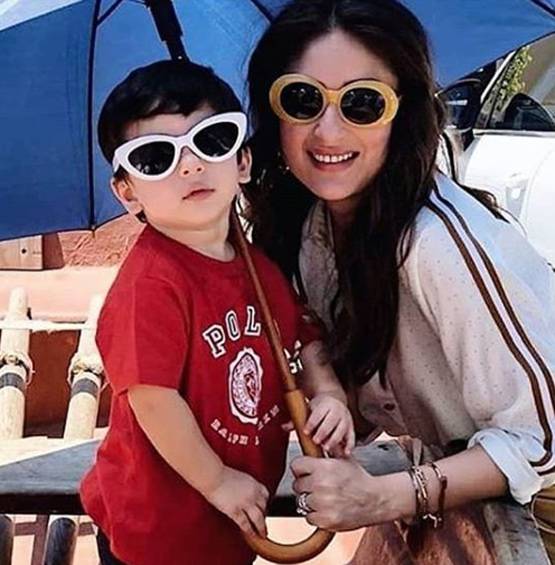 पापा सैफ के साथ निकले तैमूर, पैपराजी को देख ऐसे चिढ़ाया मुंह