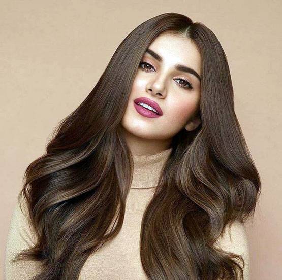 पिंक आउटफिट में तारा सुतरिया का ग्लैमरस लुक, शेयर की तस्वीर