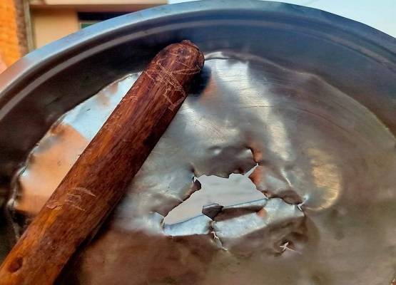 थाली बजाने के जोश में तोड़ा जनता कर्फ्यू, जुलूस में सड़कों पर उतरे लोग