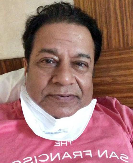 कोरोना: लंदन से लौटे जलोटा, डॉक्टर्स की निगरानी में होटल में कैद