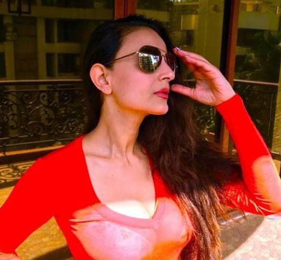 काम से दूर अपनी फिटनेस पर ध्यान दे रही हैं अमीषा पटेल, शेयर की तस्वीरें