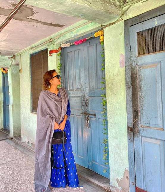 कभी 1 कमरे के घर में किराए पर रहती थीं नेहा, अब बनाया खुद का बंगला