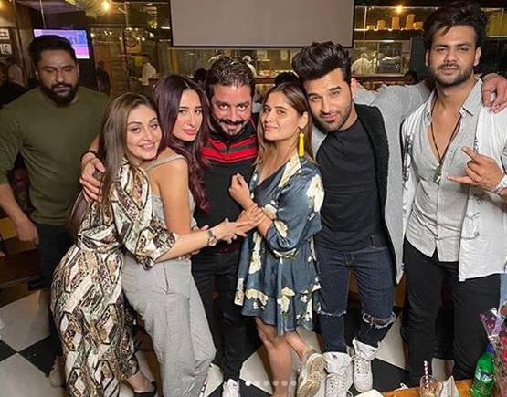 बिग बॉस कंटेस्टेंट्स की री-यूनियन पार्टी, नहीं दिखे सिद्धार्थ-शहनाज