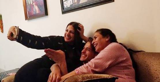 गर्लफ्रेंड हिमांशी की मां संग आसिम ने बिताया समय, यूं दिखी बॉन्डिंग