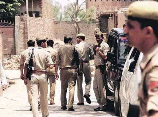 यूपी में बच्ची का बेरहमी से कत्ल, PM रिपोर्ट में नहीं आया रेप