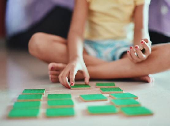 कोरोना का डर-कर्फ्यू का माहौल-घर पर बच्चे-आप वर्किंग, सब ऐसे करें डील