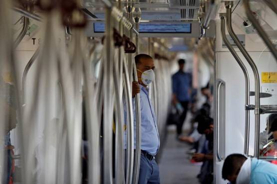 लॉकडाउन: जब घर से निकलने पर होगी रोक, तब कैसे रहना होगा