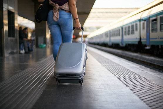 कोरोना का भी डर नहीं! प्रेमी से मिलने ऑस्ट्रेलिया से भारत आ गई महिला