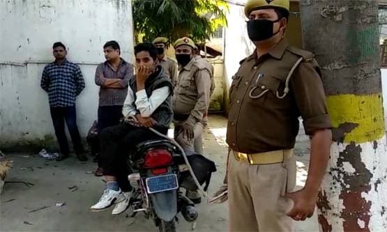 नींद में पत्थर बन रहे हैं लोग! अफवाह सुन घर से लोग सड़क पर आ गए