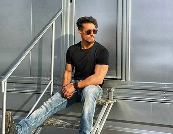 आमिर को भी ट्रेनिंग दे चुके हैं टाइगर, जानिए एक्शन स्टार से जुड़े ये किस्से