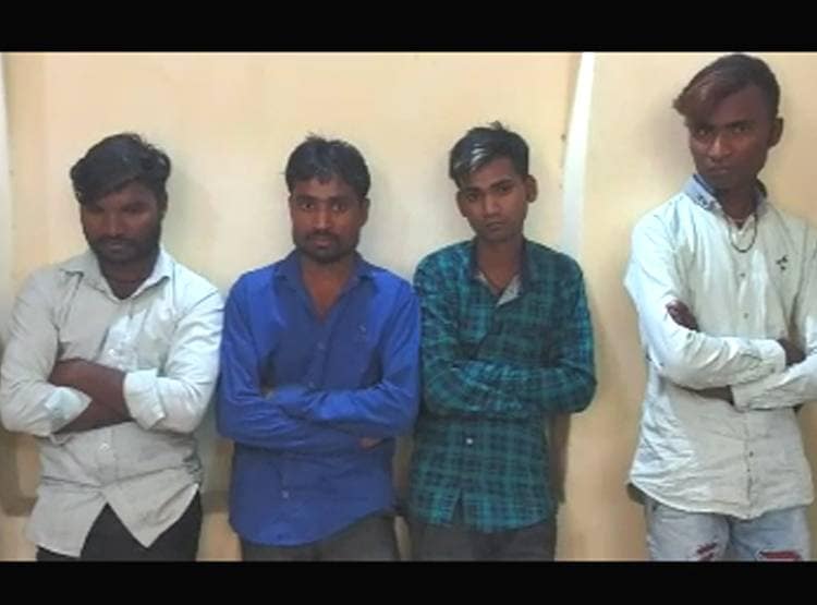 TikTok का चढ़ता नशा, सांप के साथ डांस कर मारकर जलाया