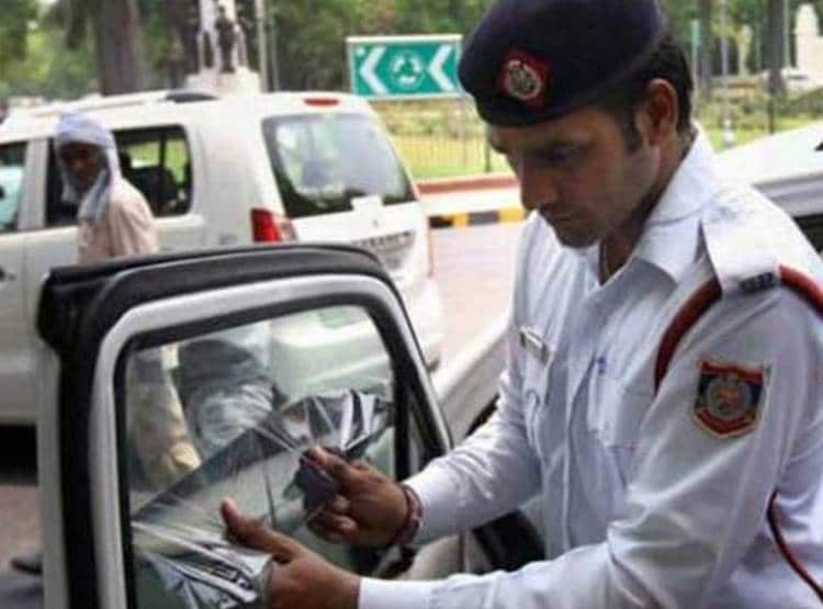 ट्रैफिक नियम तोड़ने पर बस वाले पर लगा 6 लाख 72 हजार का जुर्माना!