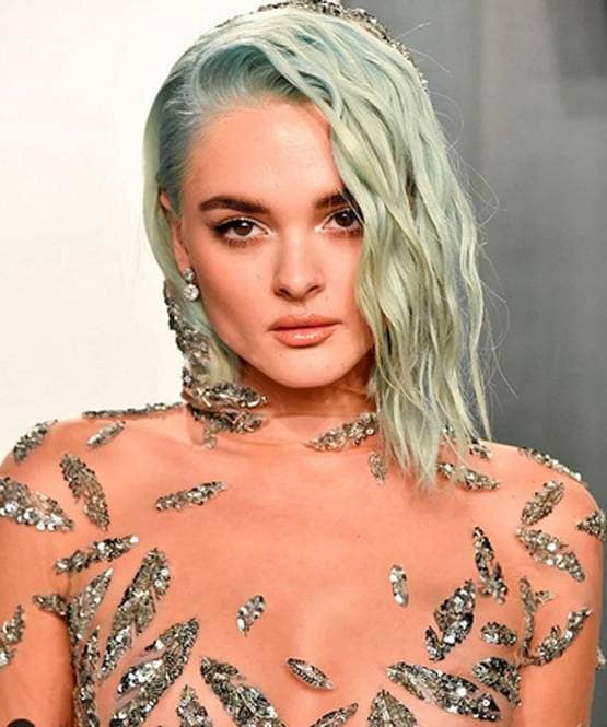 बॉलीवुड से लेकर हॉलीवुड तक, कोरोना वायरस की चपेट में आए 10 सितारे