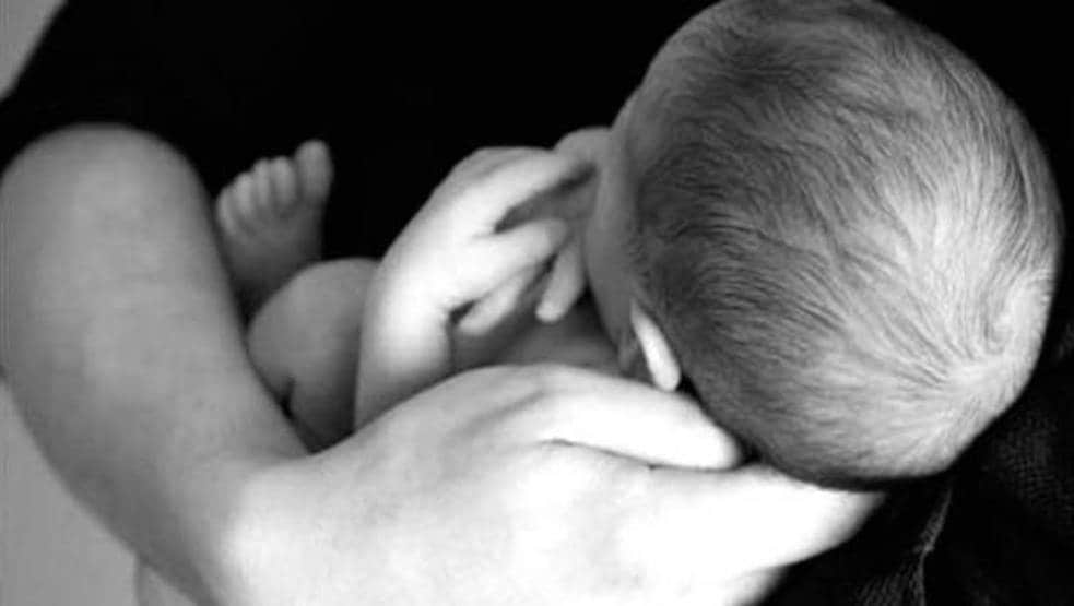 पति ने होली के कपड़े नहीं दिलाए तो पत्नी ने 6 माह की बच्ची को मार डाला