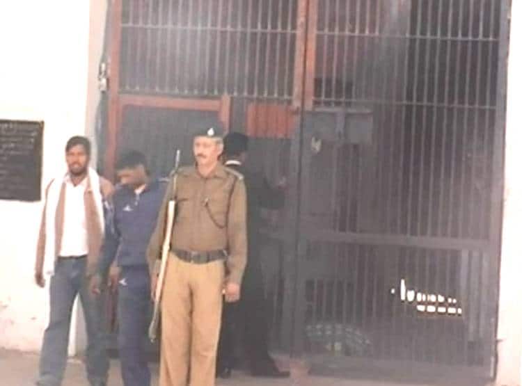 जेल में कैदियों ने बनाया TikTok वीडियो, फेसबुक पर क‍िया वायरल