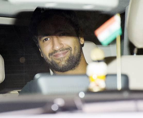 डेटिंग की खबरों के बीच डिनर पर साथ नजर आए विक्की-कटरीना, तस्वीरें वायरल