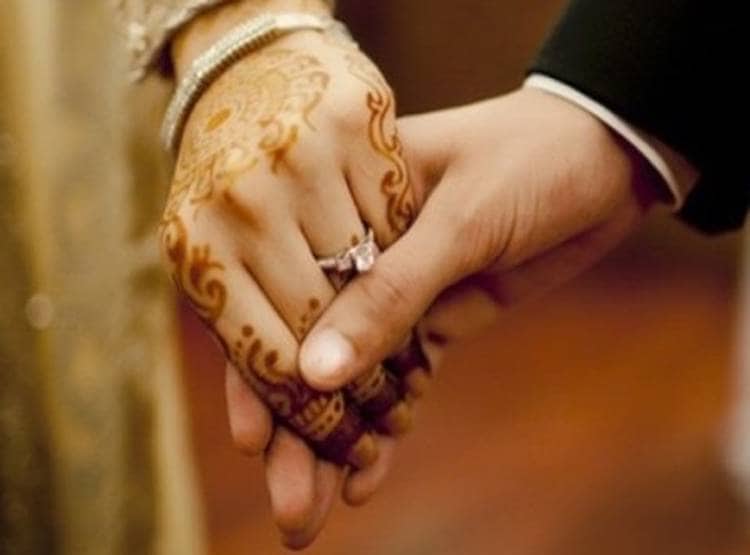 एक महिला के दो पति, प्रेग्नेंट हुई तो दोनों पतियों ने किया अजीब समझौता