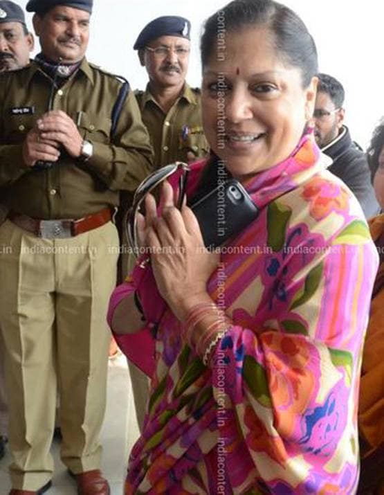 63 साल, 3 पीढ़ियां, दो दल...ऐसा है ज्योतिरादित्य सिंधिया का राजघराना