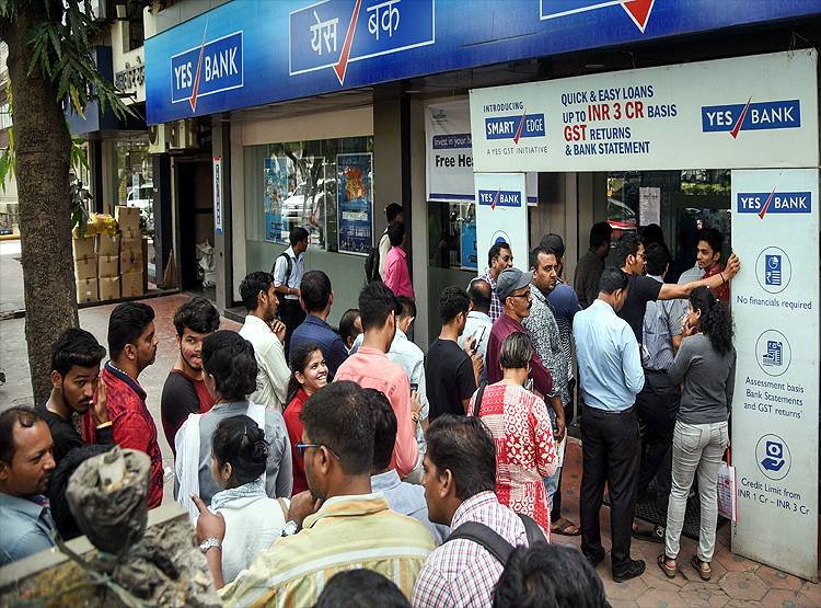 आपका खाता Yes Bank में है तो इन बातों पर ध्यान देना जरूरी