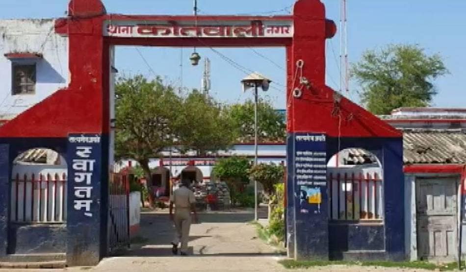 लॉकडाउन में अचानक जमा हुई भीड़, पुलिस पहुंची तब खुला राज