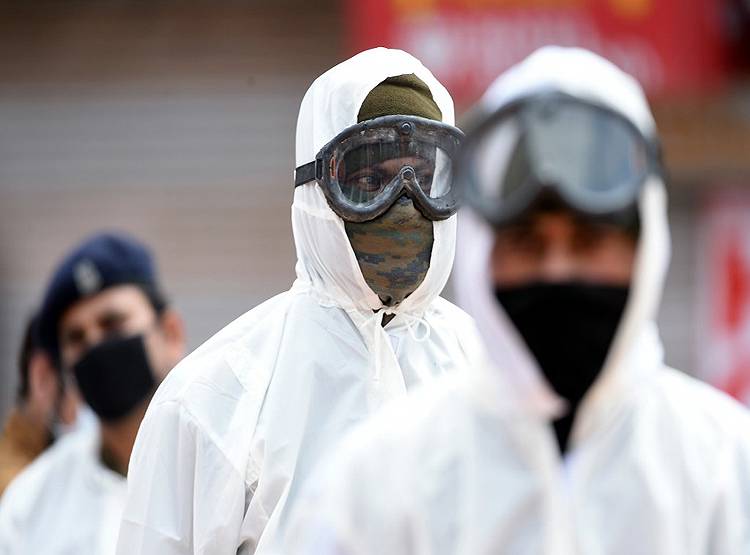 भारत में इटली जैसा फैल रहा कोरोना, अलग हालात रोक सकते हैं तबाही