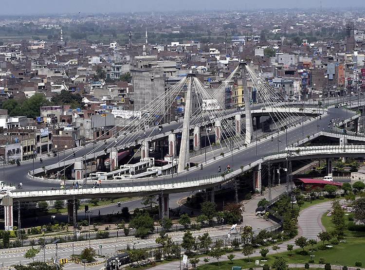 कोरोना से जंग: भारत-श्रीलंका की बेहतर, PAK-बांग्लादेश की हालत बुरी