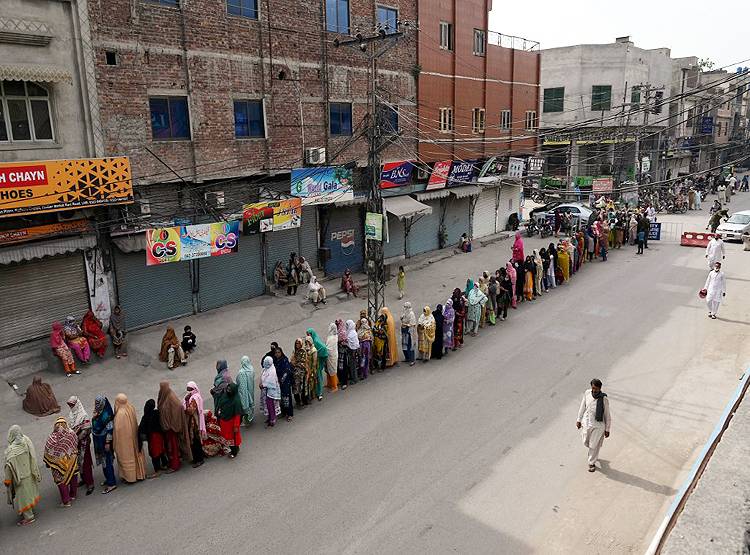 कोरोना से जंग: भारत-श्रीलंका की बेहतर, PAK-बांग्लादेश की हालत बुरी
