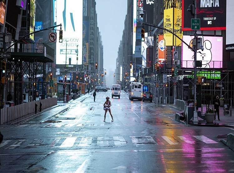 महामारी रोकने में नं-1 था US, कोरोना के सामने साबित हुआ फिसड्डी