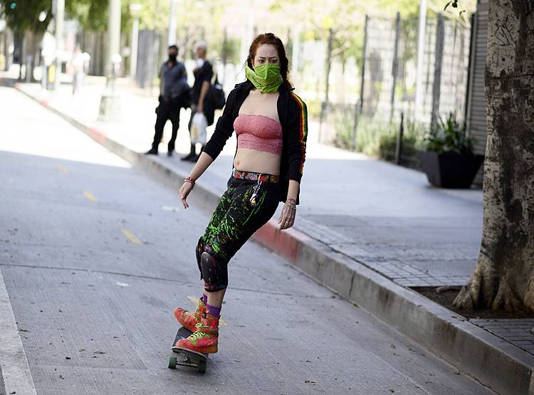 महामारी रोकने में नं-1 था US, कोरोना के सामने साबित हुआ फिसड्डी