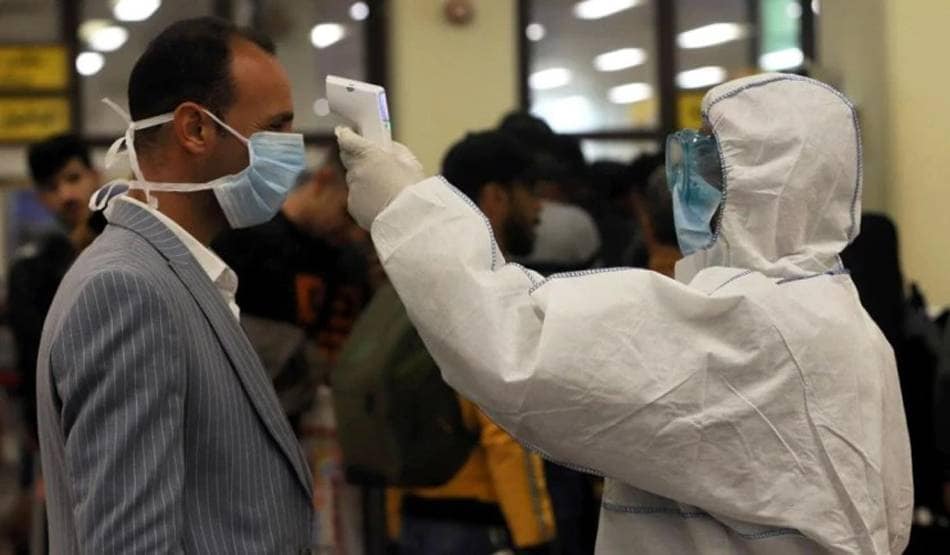 भारत में 50 से ज्यादा डॉक्टर और मेडिकल स्टॉफ कोरोना पॉजिटिव