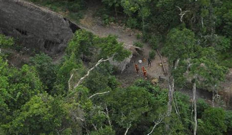 कोरोना: विशेषज्ञों ने चेताया- अमेजन के आदिवासियों पर मंडरा रहा खतरा