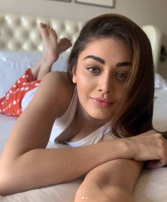 बच्ची गोद लेने की प्लानिंग में शेफाली, सनी लियोनी के फैसले से इंप्रेस