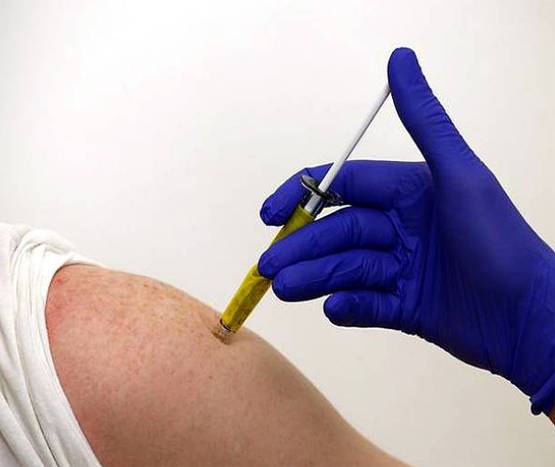 किसने बनाई थी दुनिया की पहली वैक्सीन, इस बीमारी से मिला था छुटकारा