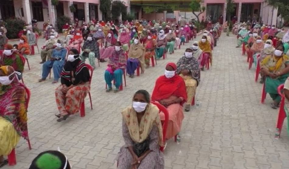 बरनाला पुलिस की अनोखी बस, कोरोना-लॉकडाउन दोनों से निपटने में आ रही काम