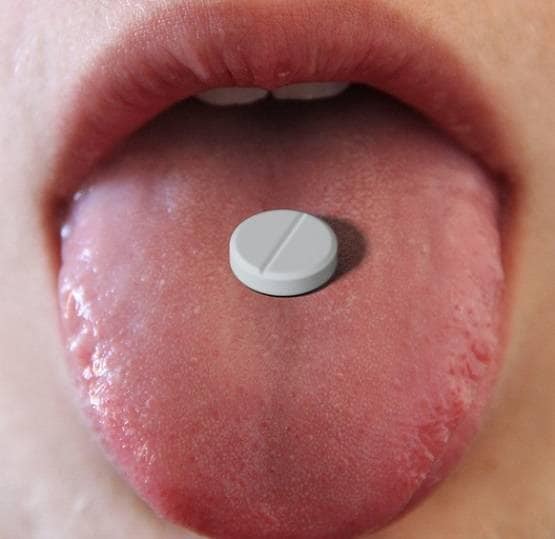 क्या पैरासिटामोल-इबुप्रोफेन से हो सकता है कोरोना का इलाज?